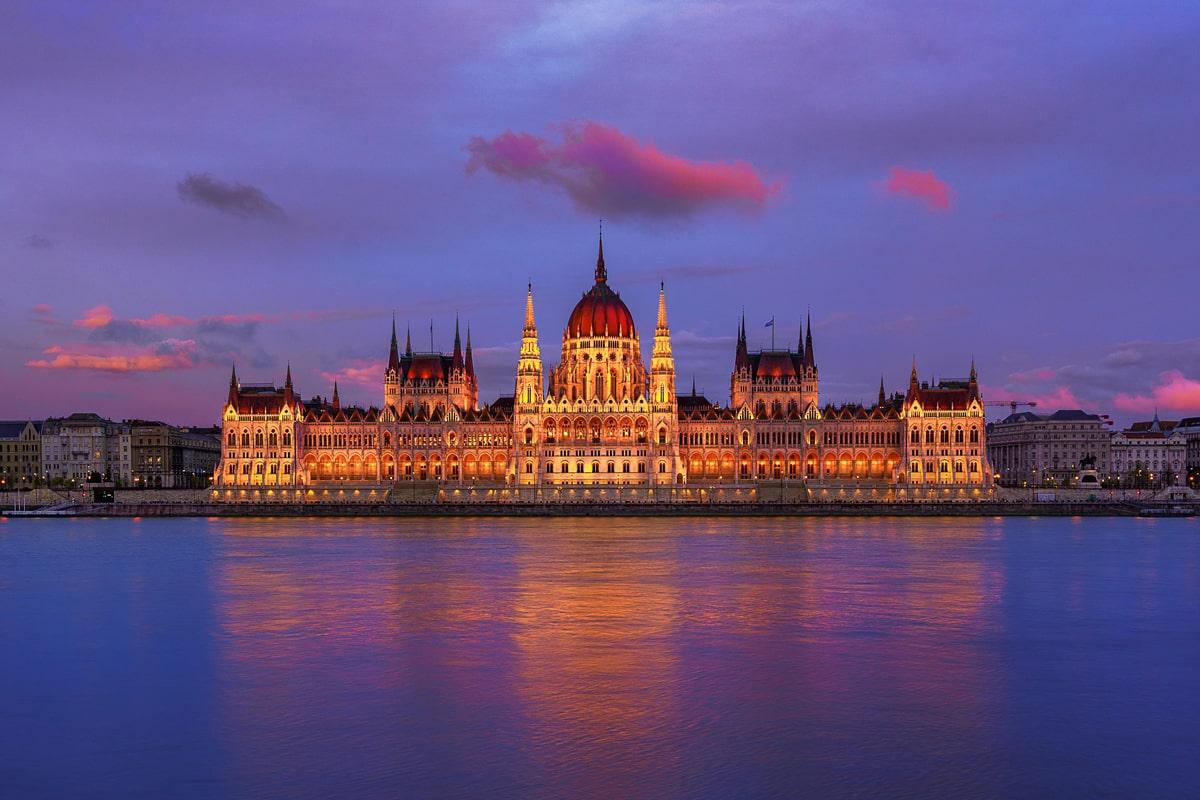 ساختمان پارلمان مجارستان (Budapest’s Parliament Building)