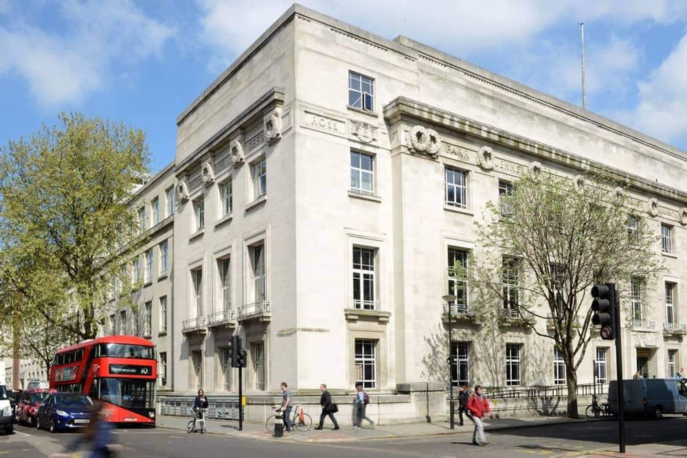 دانشکده بهداشت و پزشکی گرمسیری لندن (London School of Hygiene and Tropical Medicine)