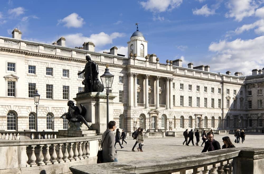 کینگز کالج لندن (King's College London) 