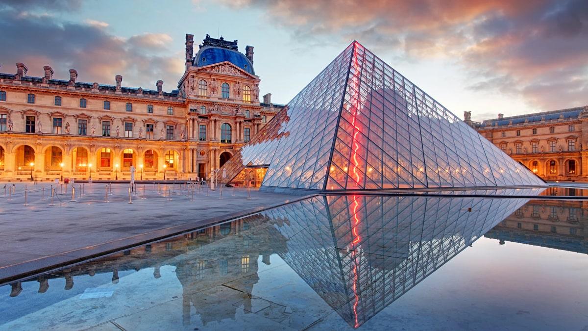موزه لوور (The Louvre Museum)