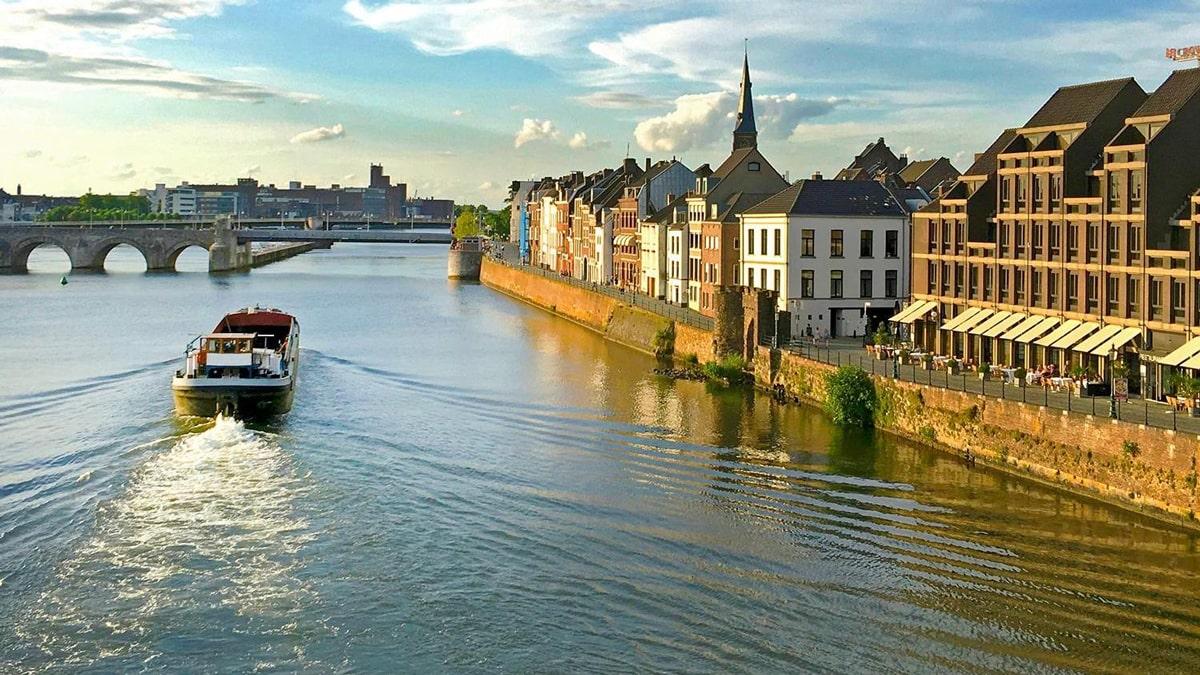 ماستریخت (Maastricht)