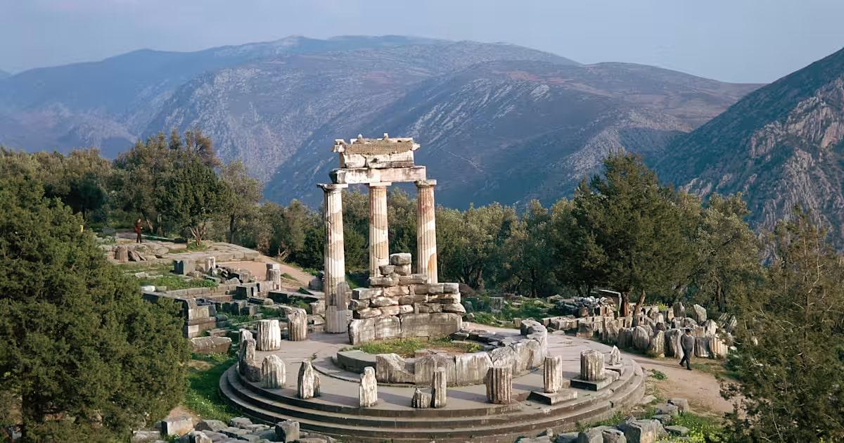 دلفی باستانی (Ancient Delphi)